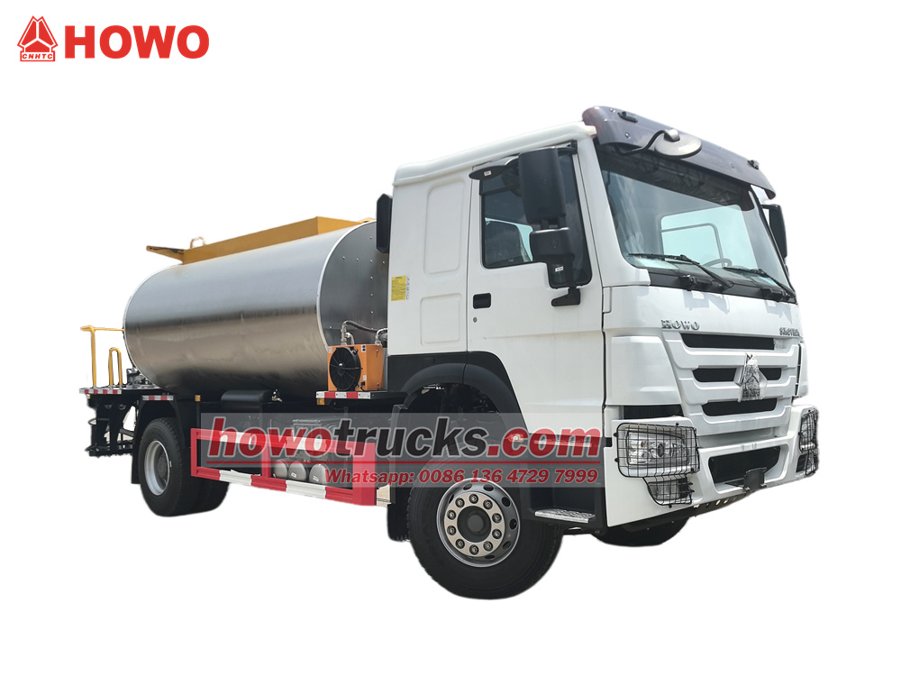 Howo 8,000 liters asphalt distributor truck