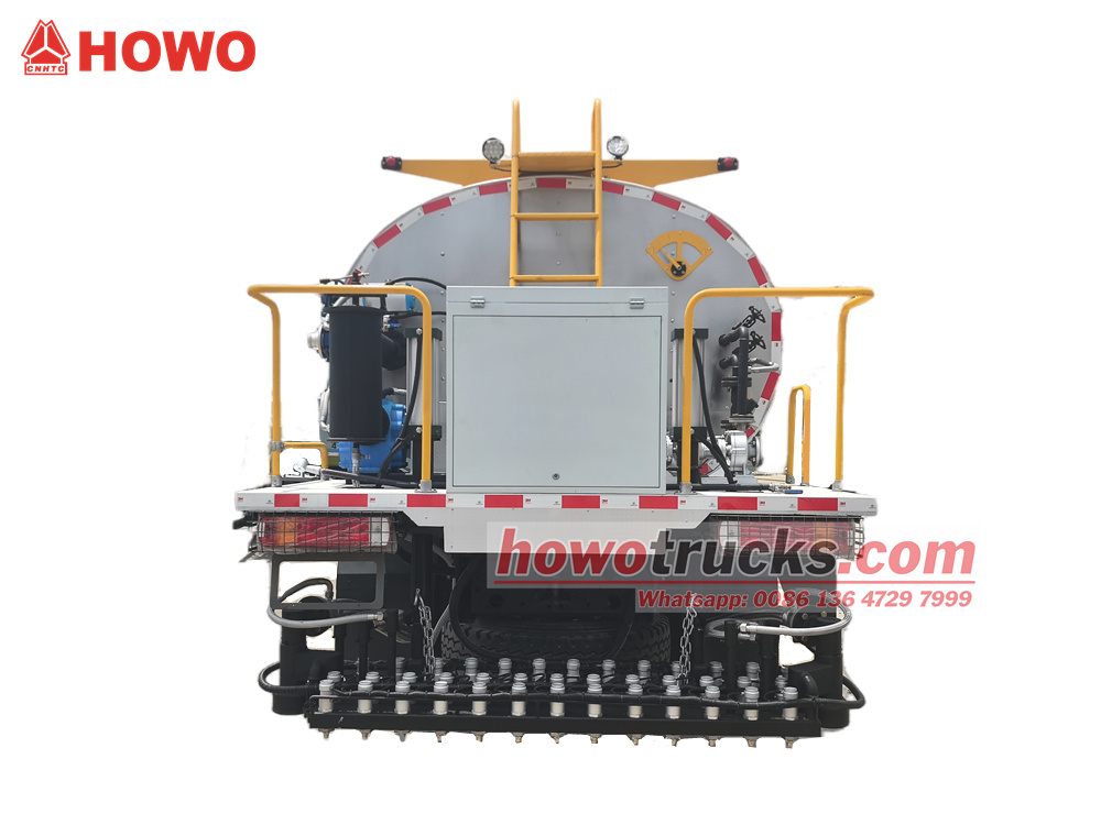 Howo 8cbm bitumen sprayer truck