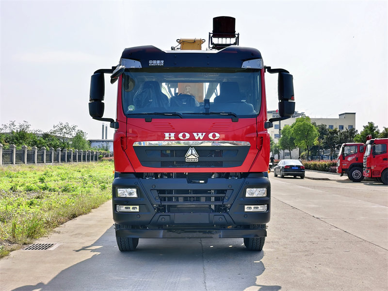 Howo 8x4 boom truck with 20T crane