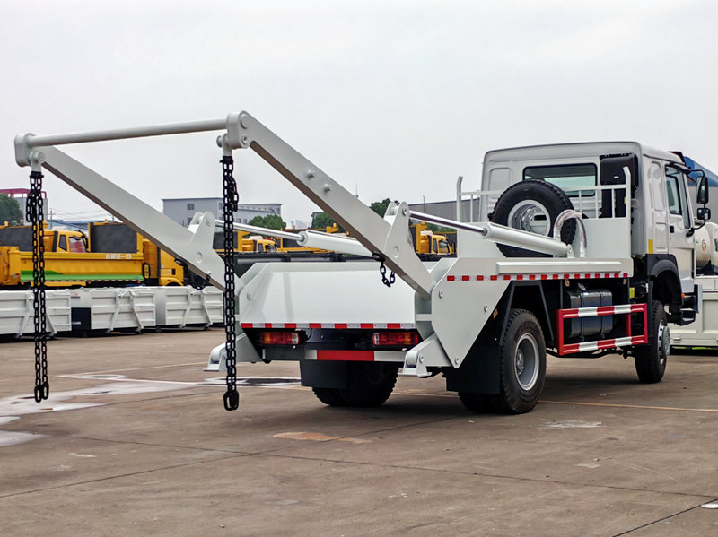 HOWO 4×4 skip bin lift trucks