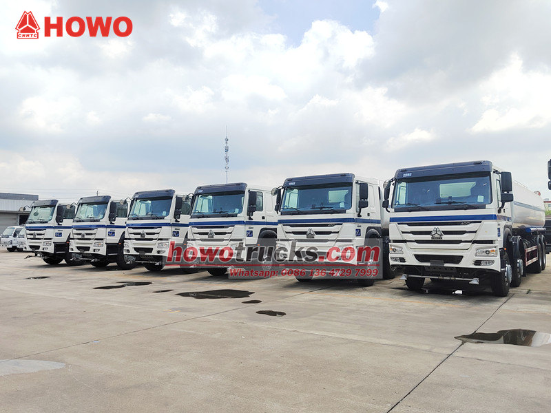 HOWO heavy duty water tank trucks for export