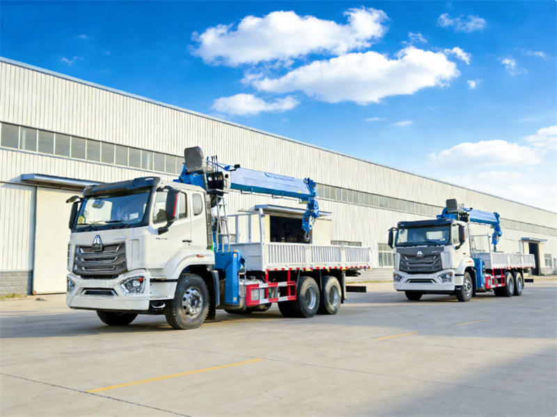 Howo NX 14tons crane truck
