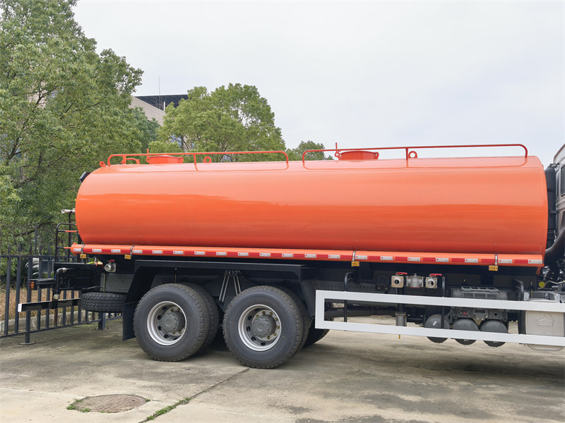 Howo 20000L water tank truck