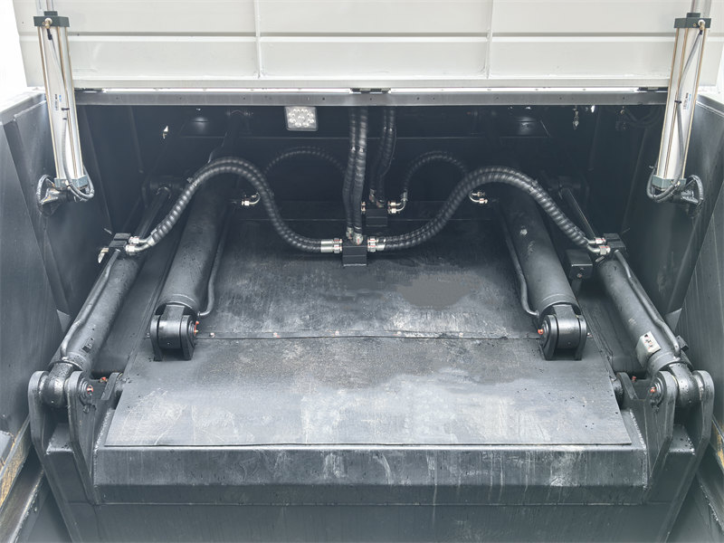 Howo garbage compactor truck